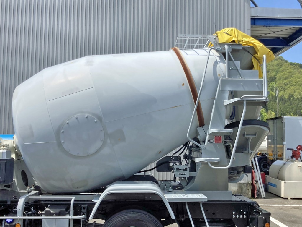 ドラムの外観状態です。(助手席側)|日野 レンジャー 2KG-FJ2ACAの写真15