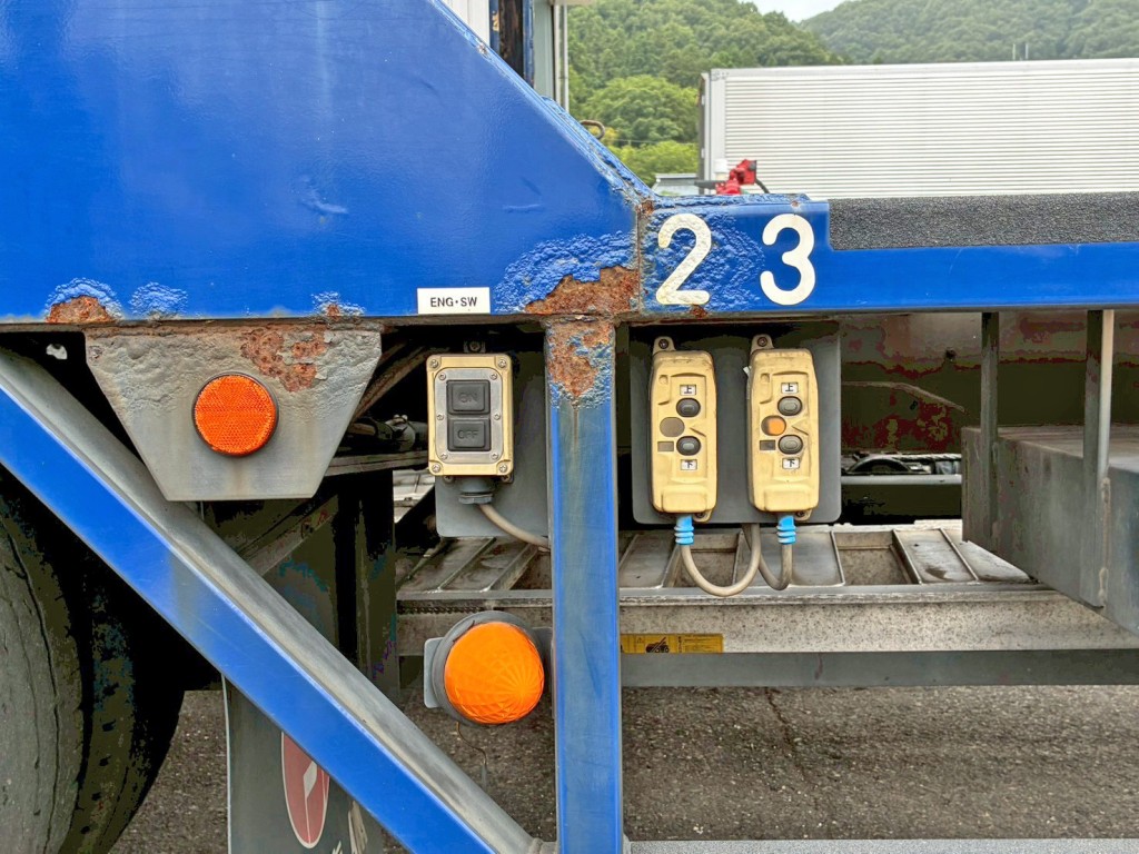 上物の操作スイッチです。(助手席側後方)|日野 レンジャー LDG-GK8JWAAの写真25