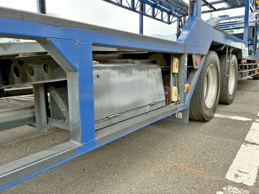 ボディー運転席側後方に工具箱が付いています。|日野 レンジャー LDG-GK8JWAAの写真26