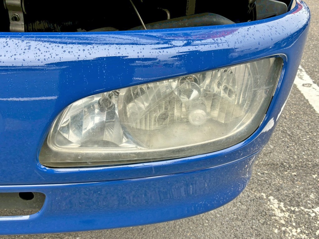 助手席側ヘッドライトに水が混入しています。|日野 レンジャー LDG-GK8JWAAの写真33