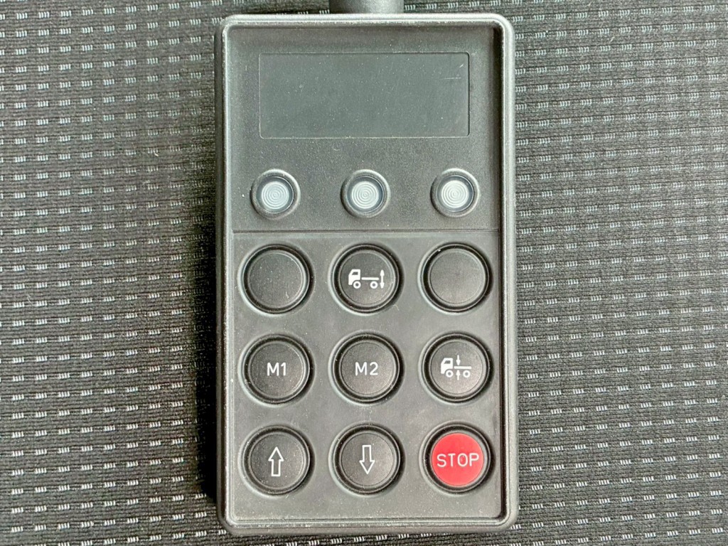エアサスのコントローラーです。|三菱 ファイター 2KG-FK65FZの写真34