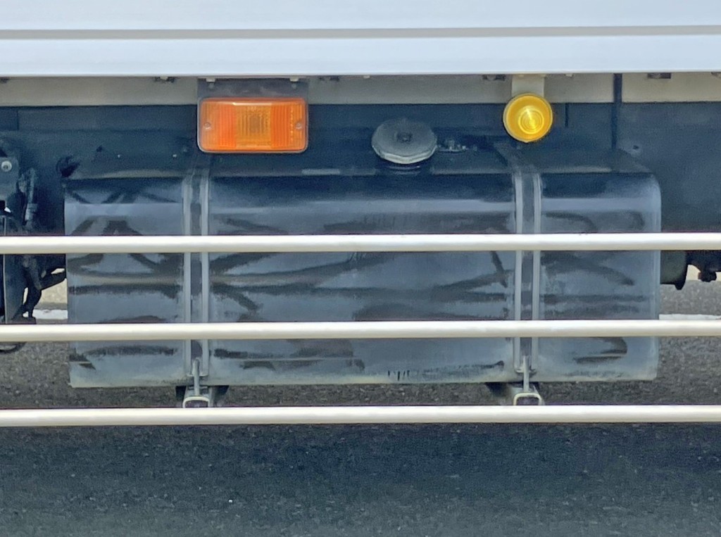 燃料タンクは200Lです。|日野 レンジャー 2PG-FE2ABAの写真35