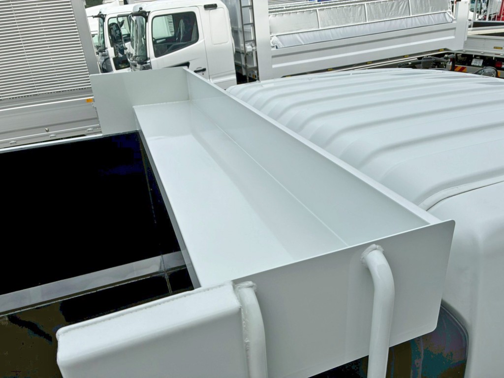 三菱 ファイター 2KG-FK62Fの写真12