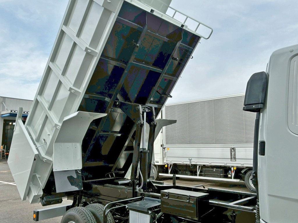 三菱 ファイター 2KG-FK62Fの写真14