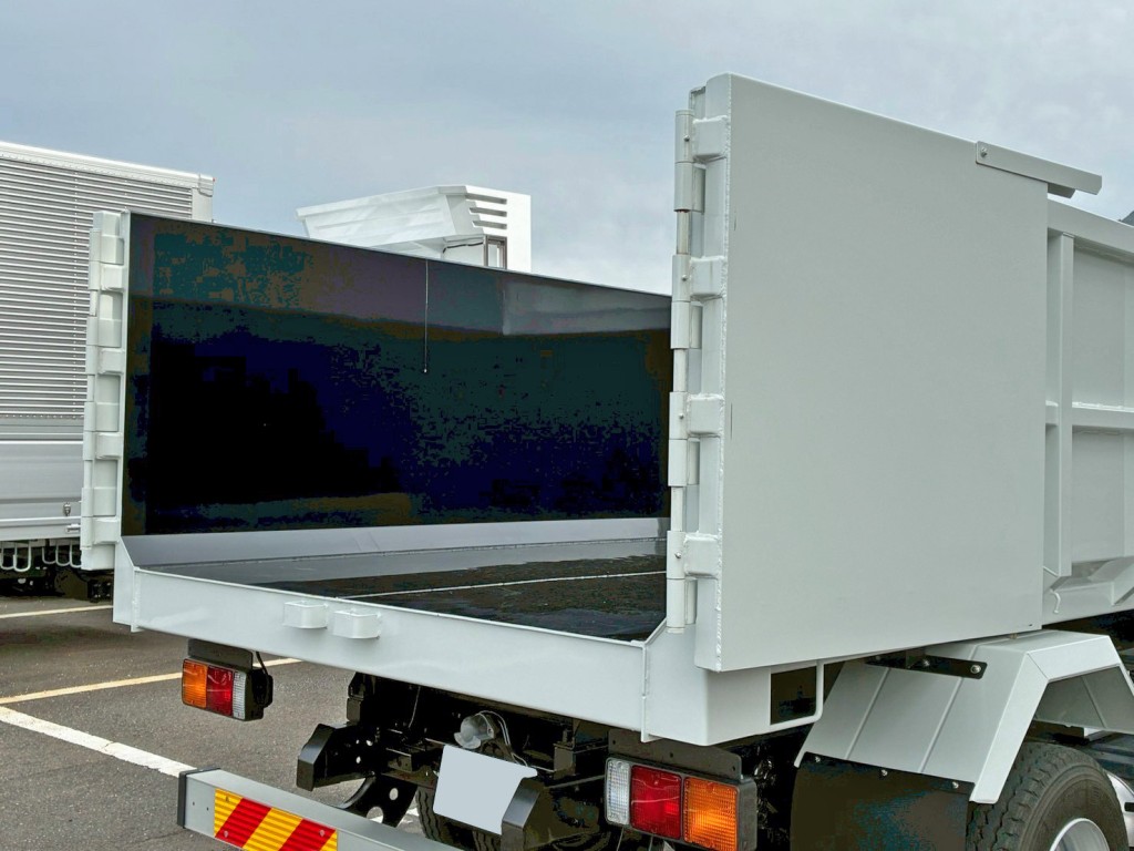 三菱 ファイター 2KG-FK62Fの写真17