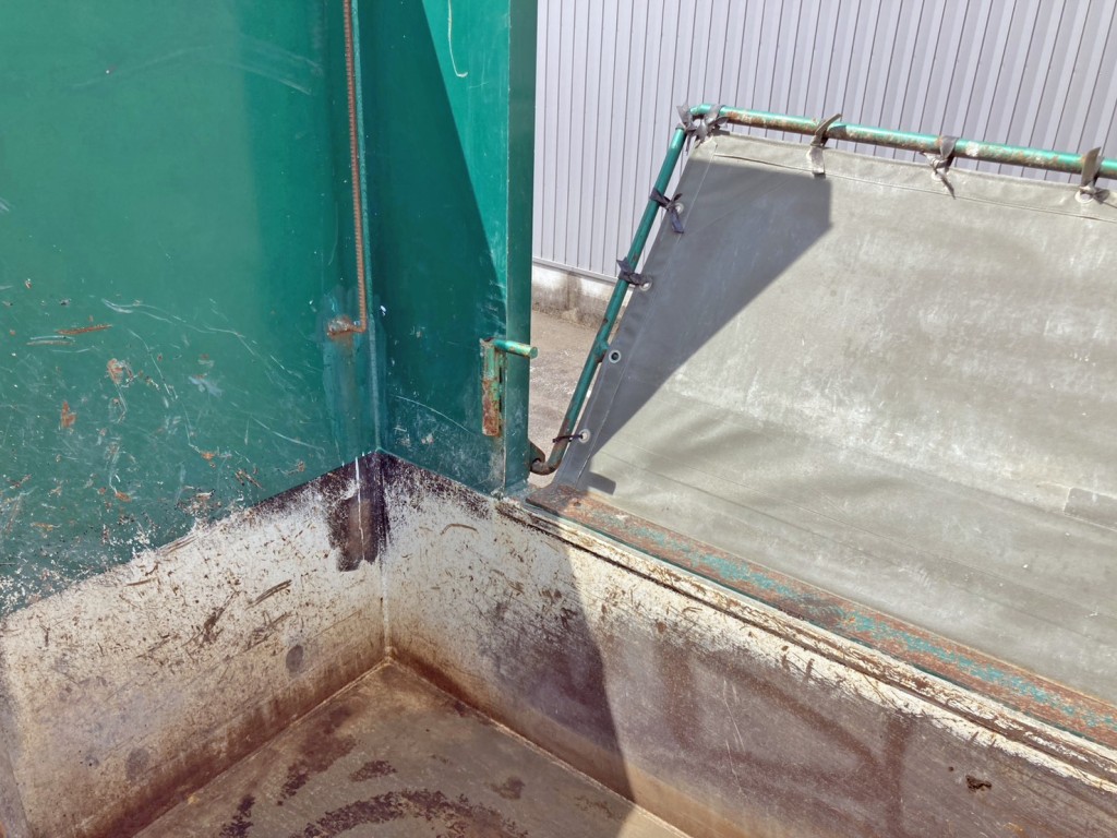 ボディー前方運転席側のコボレーンストッパーの状態です。|いすゞ ギガ QPG-CXZ77BTの写真15