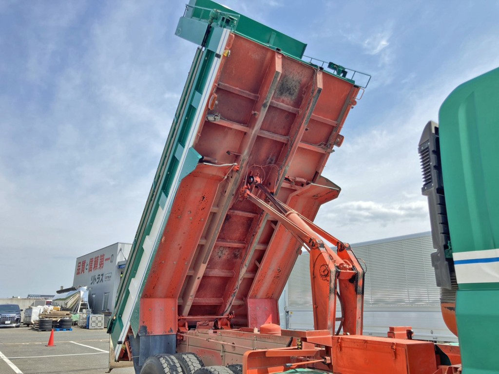 いすゞ ギガ QPG-CXZ77BTの写真18