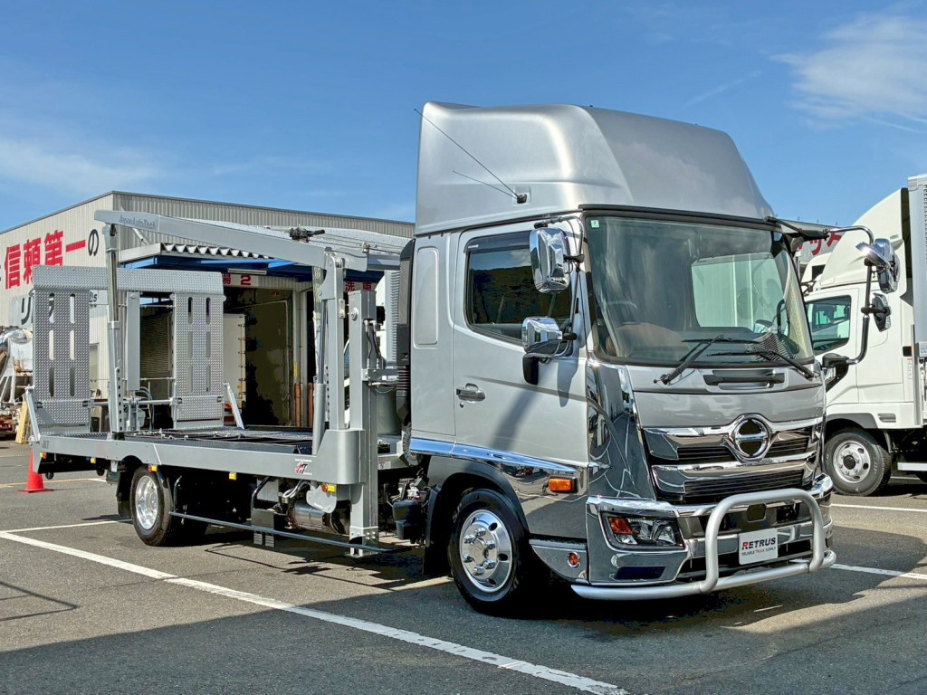 ホイールはアルミ製です。|日野 レンジャー 2PG-FD2ABG(2WD)の写真2
