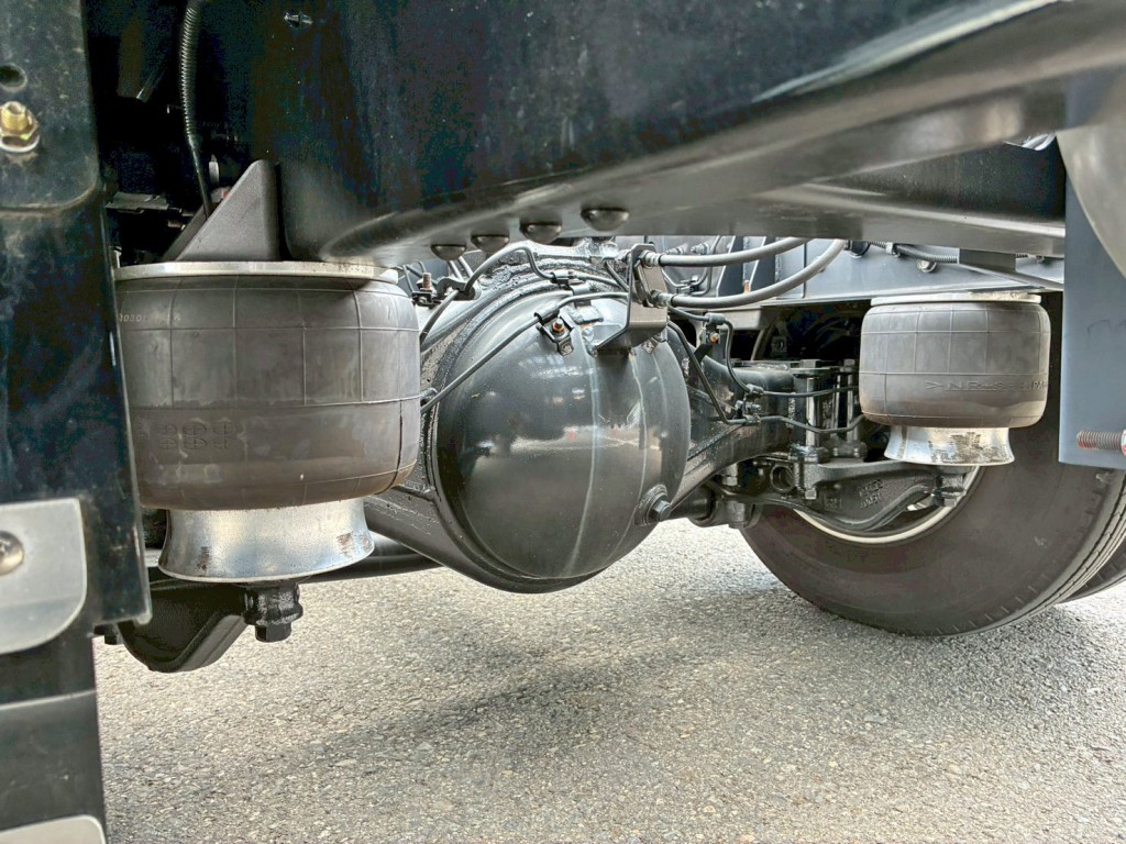 エアサスです。|日野 レンジャー 2PG-FD2ABG(2WD)の写真5