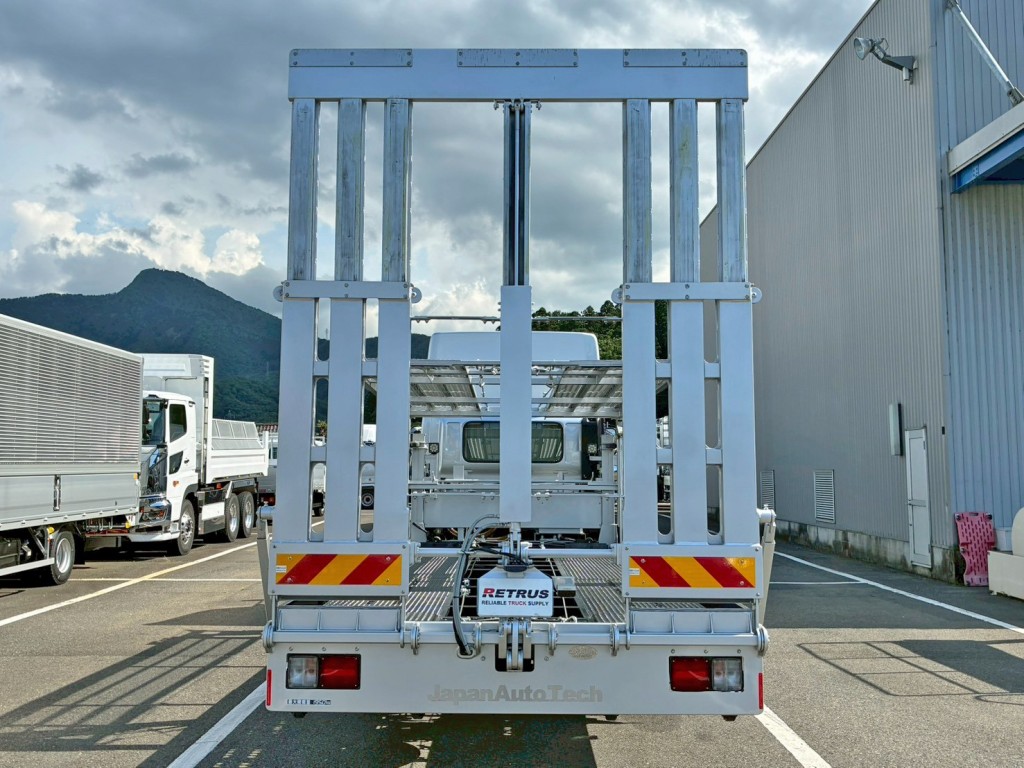 リヤ周りの状態です。(歩みを伸ばした状態です)|日野 レンジャー 2PG-FD2ABG(2WD)の写真19