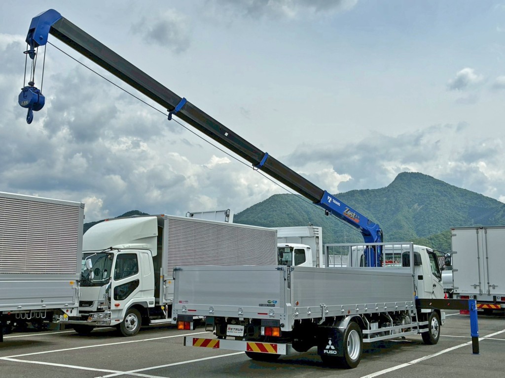 三菱 ファイター 2KG-FK62F(2WD)の写真4