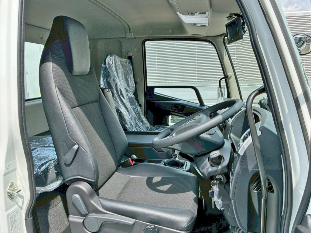 三菱 ファイター 2KG-FK62F(2WD)の写真7
