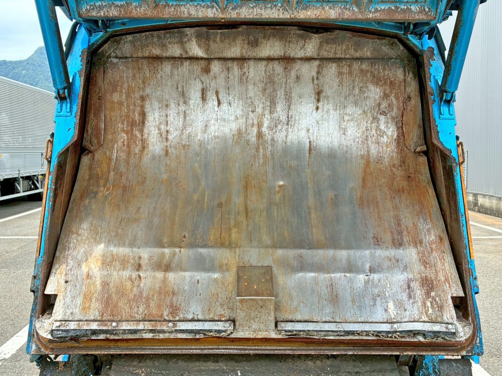 排出板の状態です。|日野 デュトロ TKG-XZU600X(2WD)の写真14