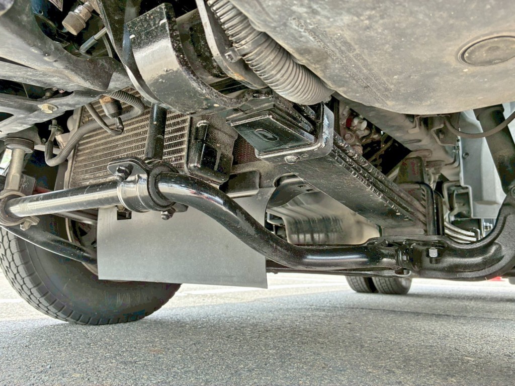 下回りの状態です。(前方)|日野 デュトロ TKG-XZU600X(2WD)の写真22