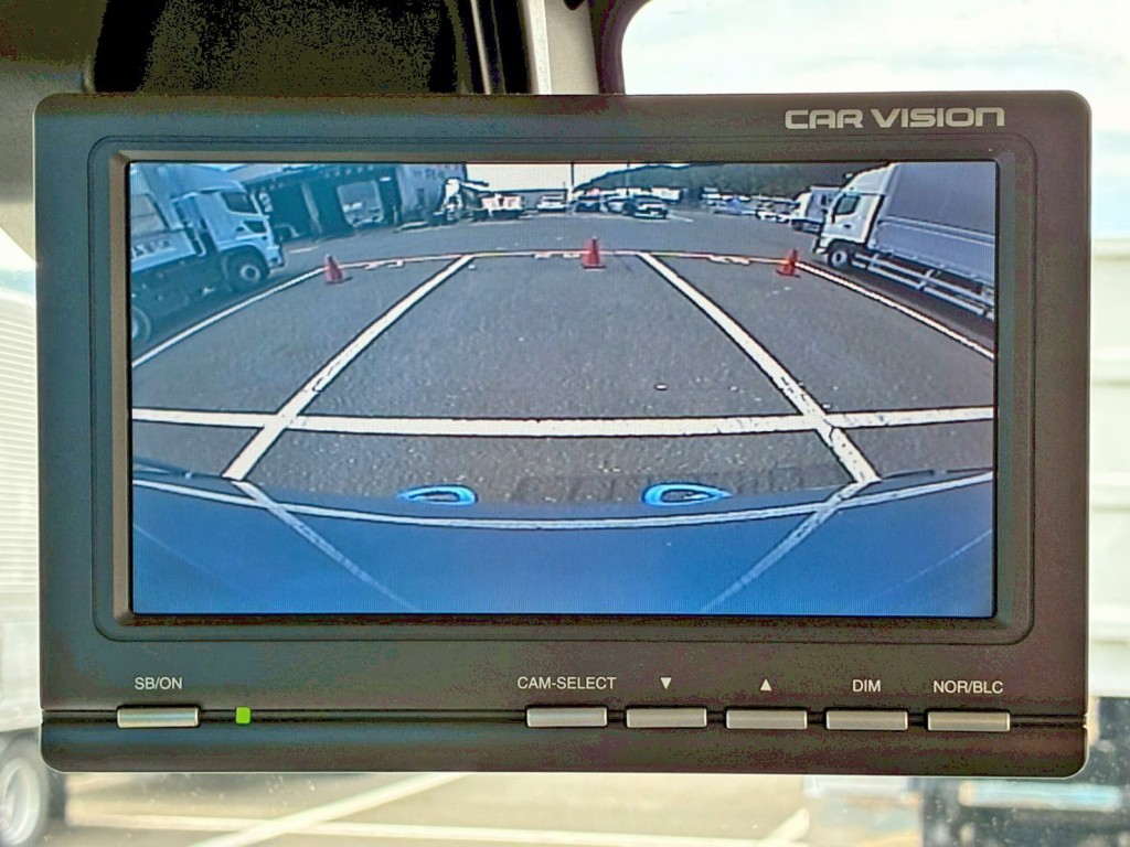 液晶バックモニター付きです。|日野 デュトロ TKG-XZU600X(2WD)の写真45