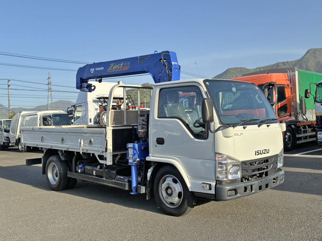 いすゞ エルフ 2RG-NKR88R(2WD)の写真2