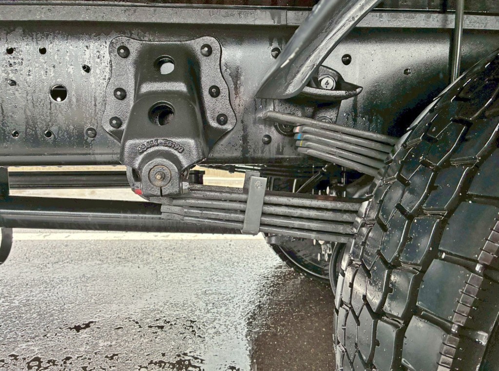 リーフサスです。|日野 レンジャー 2KG-FE2ACAの写真5