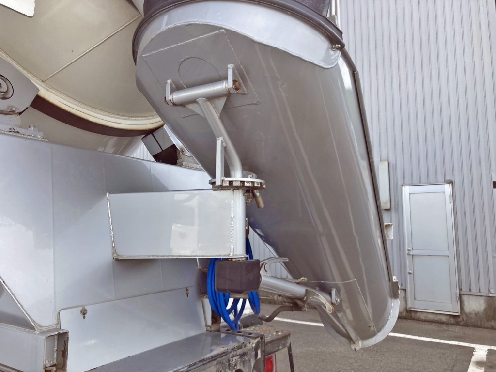 いすゞ ギガ 2KG-CXZ60CTの写真17