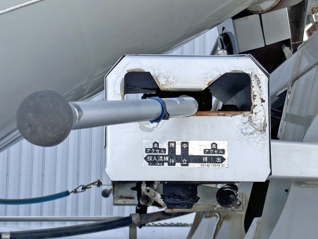 いすゞ ギガ 2KG-CXZ60CTの写真20