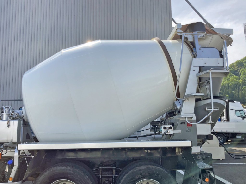 いすゞ ギガ 2KG-CXZ60CTの写真23