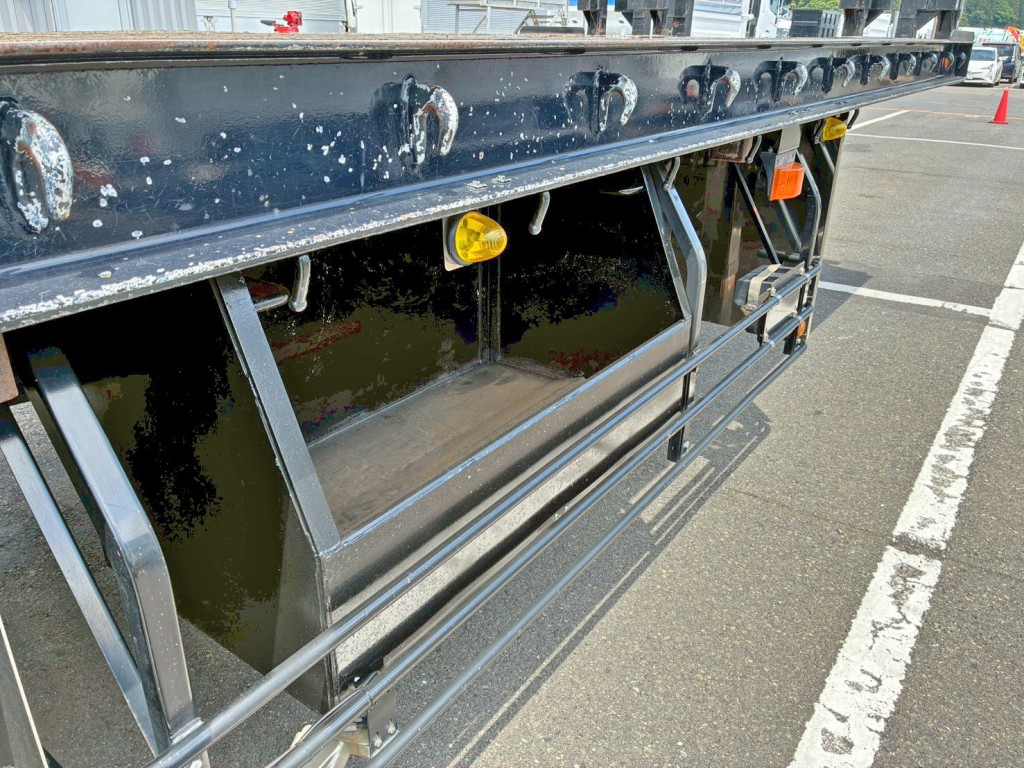 運転席側にりん木入れが付いています。|トレクス PFB34117改の写真19