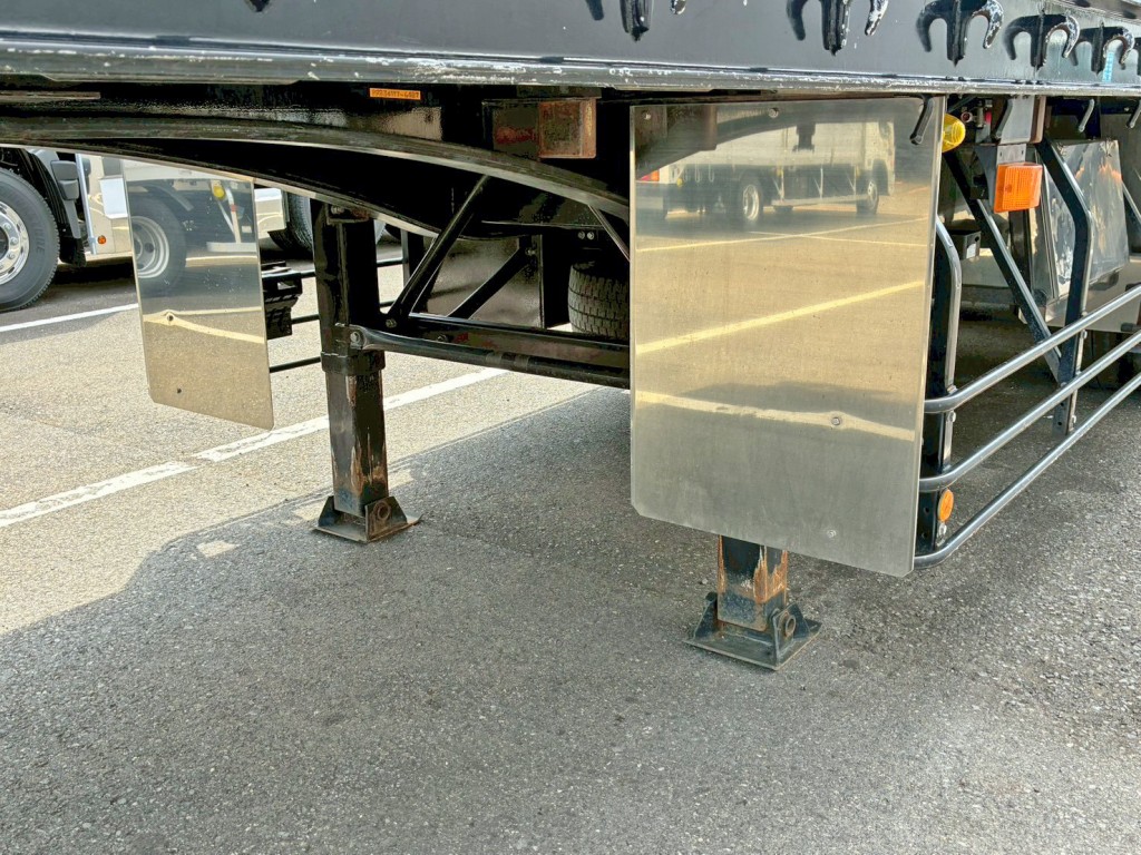 泥除けステーはステンレス製です。|トレクス PFB34117改の写真22
