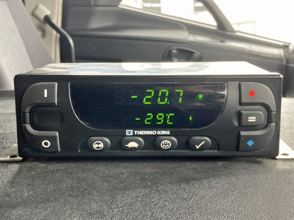 冷凍機は、-29℃設定(低温仕様) 15.8℃スタート 2Hで-20.7℃確認済みです。|三菱 スーパーグレート 2PG-FU74HZの写真29