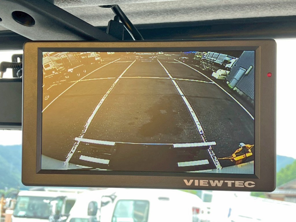 液晶バックモニター付きです。|いすゞ ギガ QKG-CYM77AMの写真32