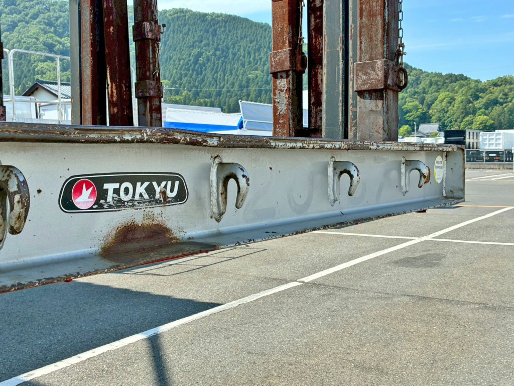 運転席側サイドレールに歪みがあります。(前方)|東急  TF36H1C3Sの写真29