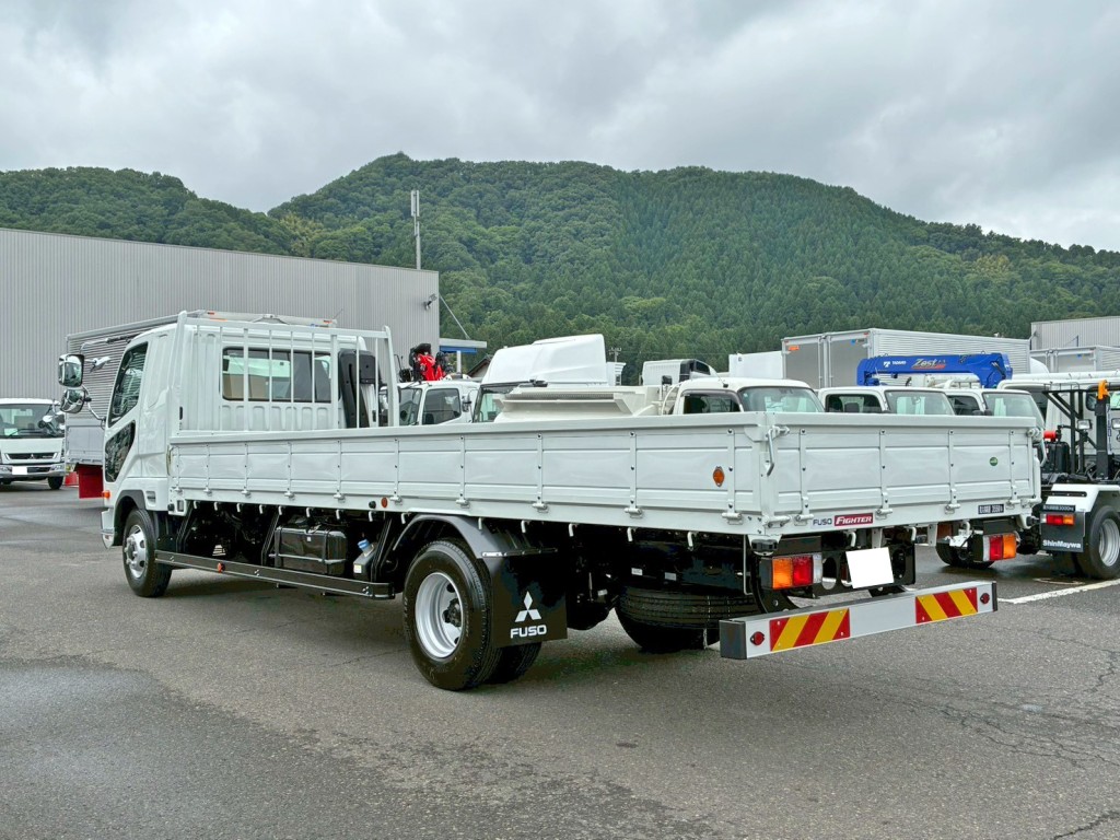 三菱 ファイター 2KG-FK62F(2WD)の写真3