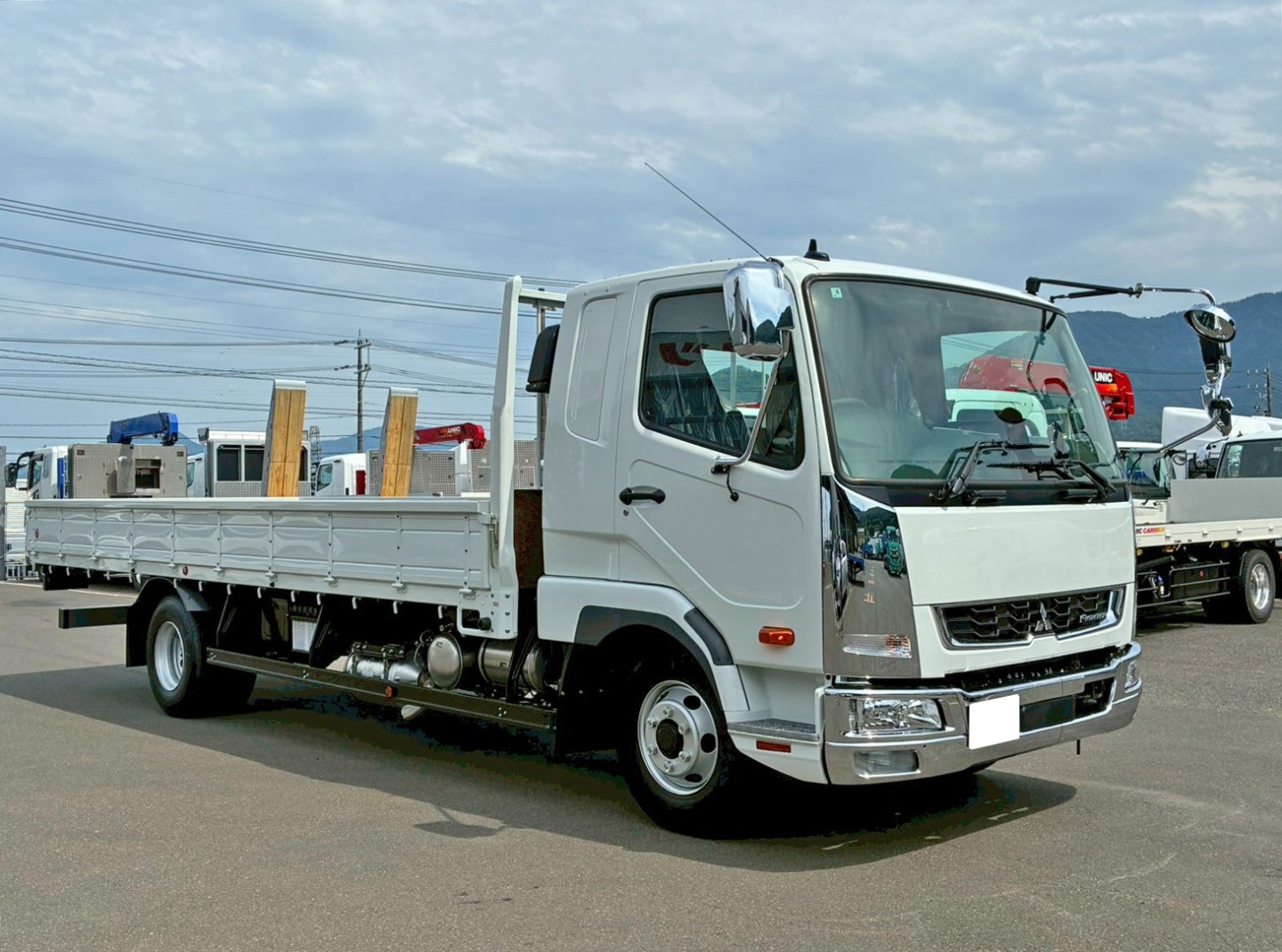 三菱 ファイター 2KG-FK62F(2WD)の写真2