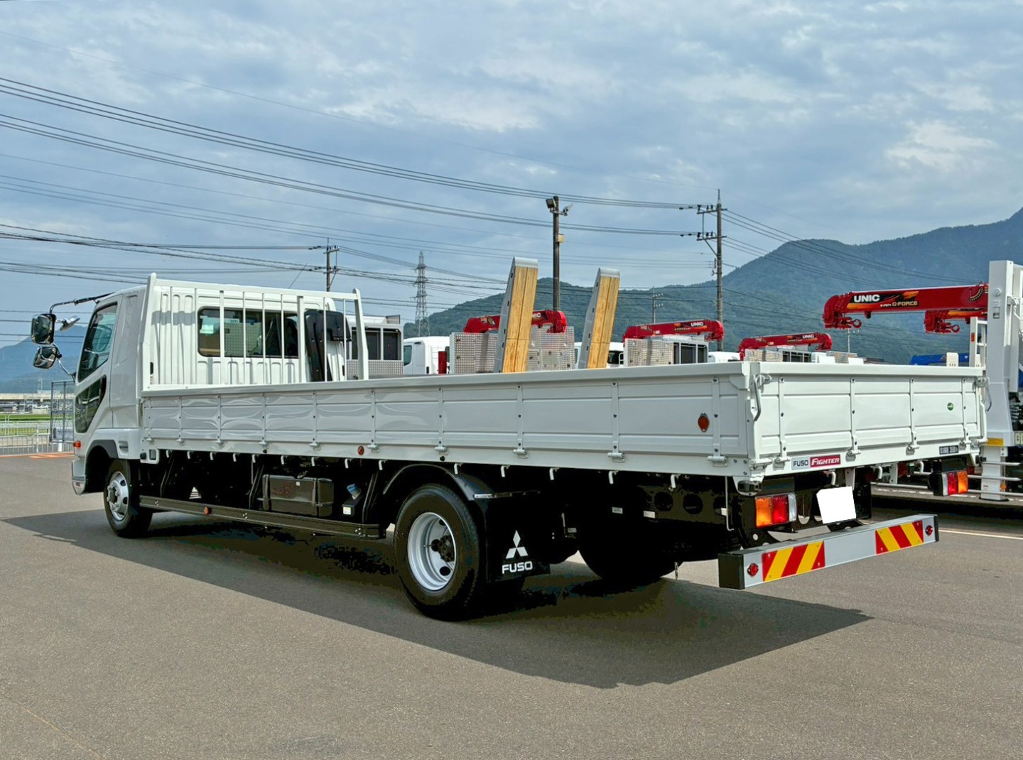 三菱 ファイター 2KG-FK62F(2WD)の写真3