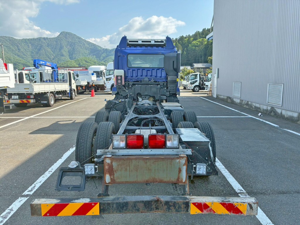 リヤ周りの状態です。|三菱 スーパーグレート 2PG-FV70HXの写真12