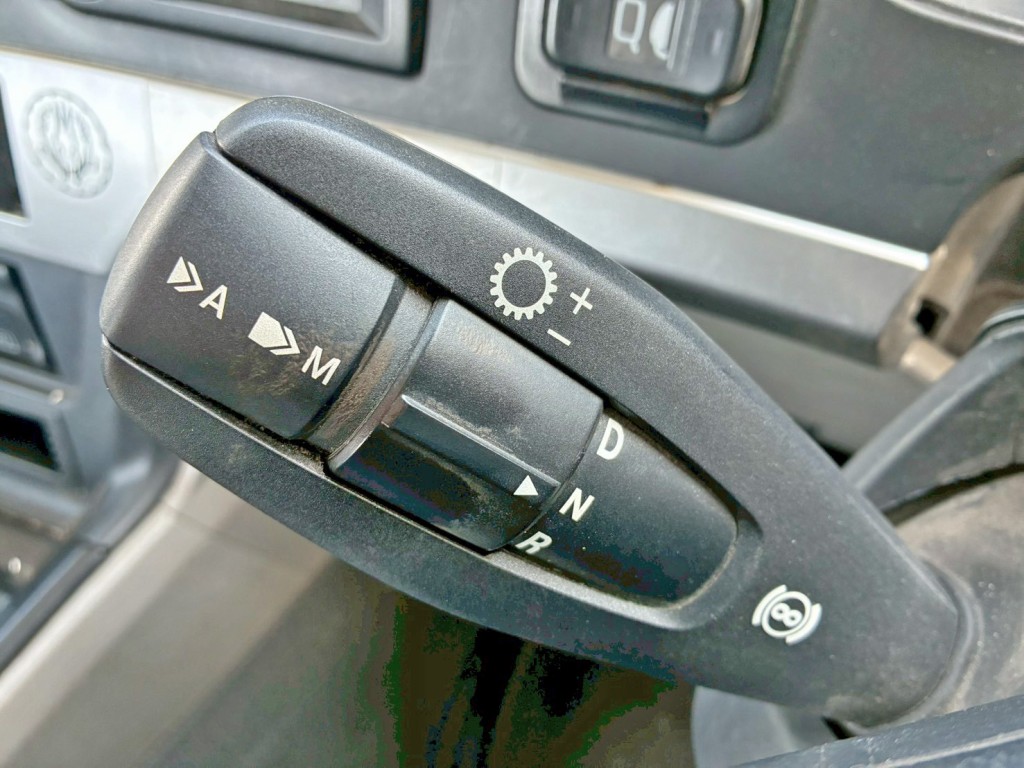 シフトパイロットです。|三菱 スーパーグレート 2PG-FV70HXの写真22