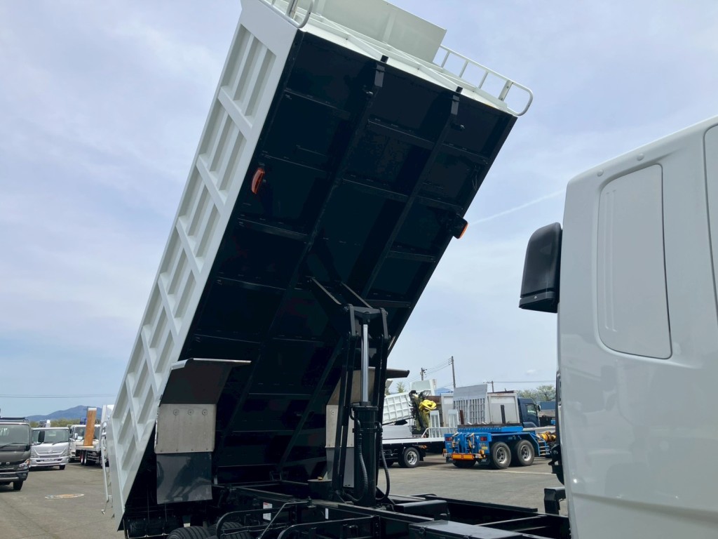 三菱 ファイター 2KG-FK62FZの写真11