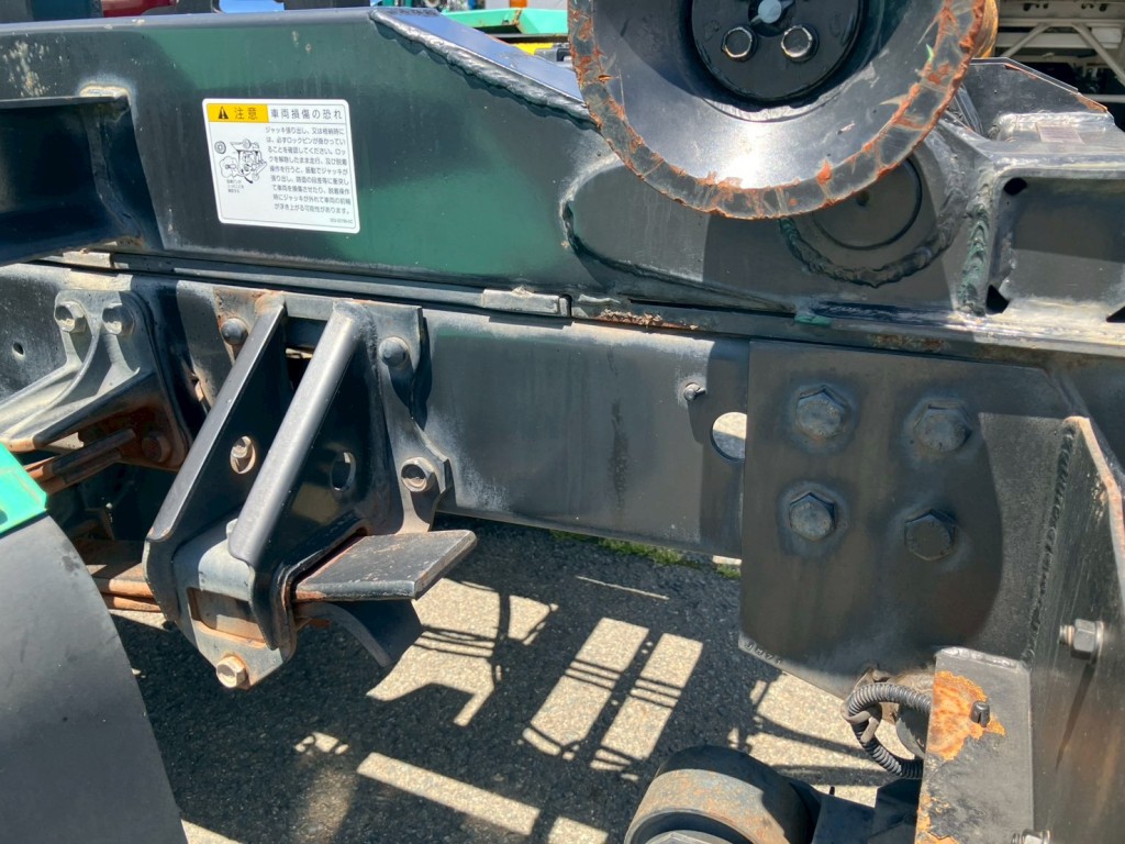 シャーシの状態です。|いすゞ フォワード TKG-FRR90S2(2WD)の写真6