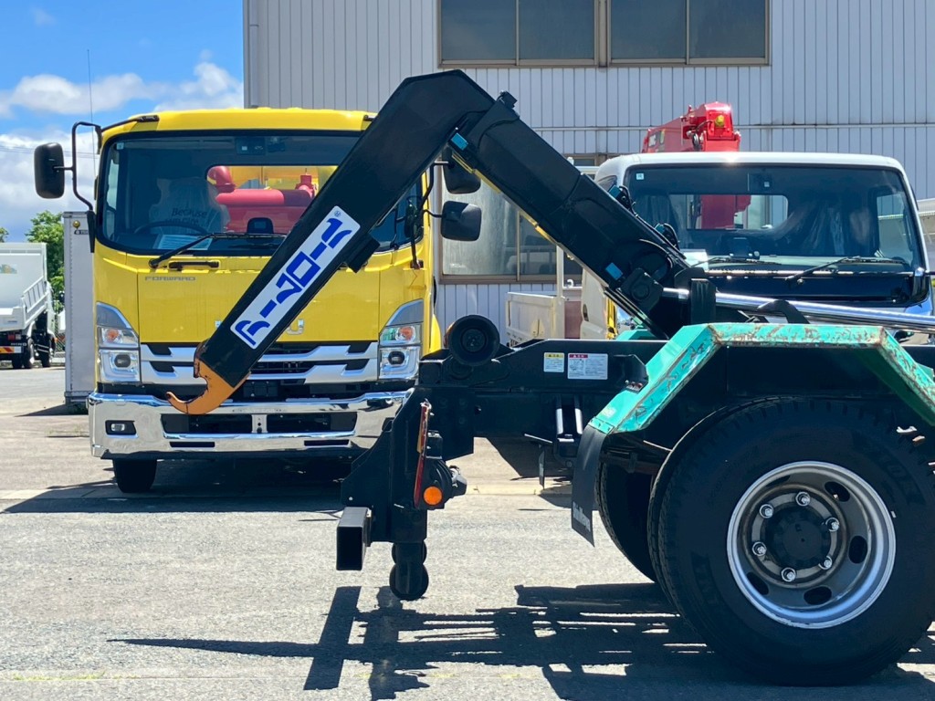 リアジャッキは手動式です。|いすゞ フォワード TKG-FRR90S2(2WD)の写真11