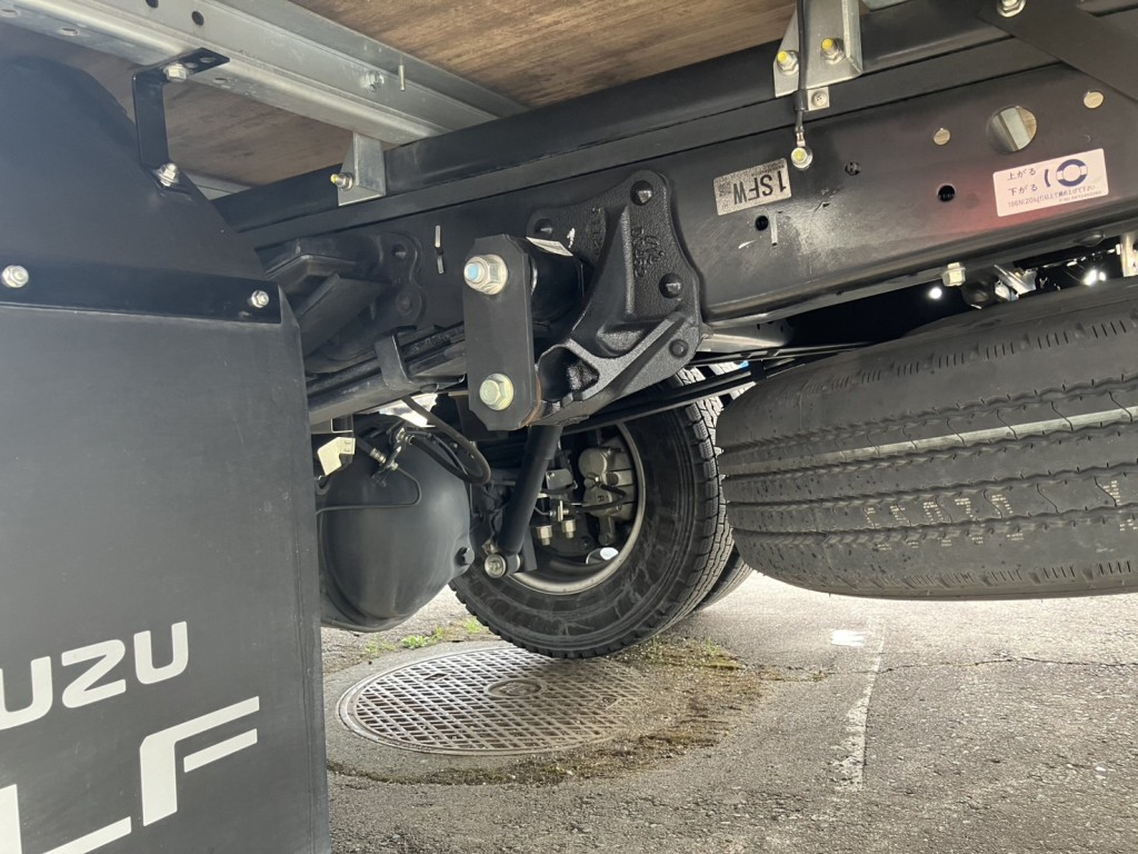 いすゞ エルフ 2RG-NPR88AM(2WD)の写真6