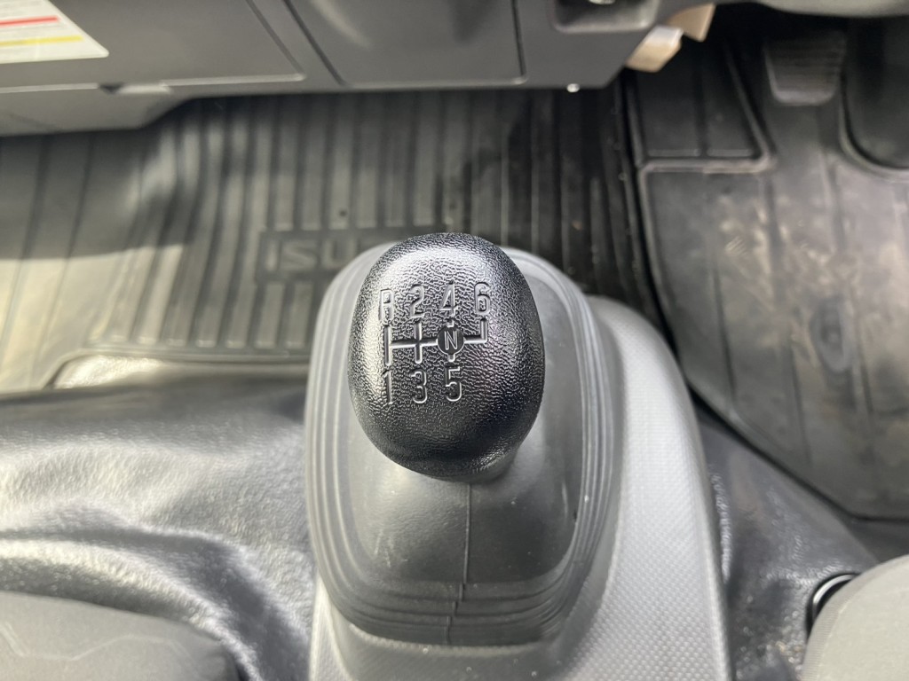 いすゞ エルフ 2RG-NPR88AM(2WD)の写真7