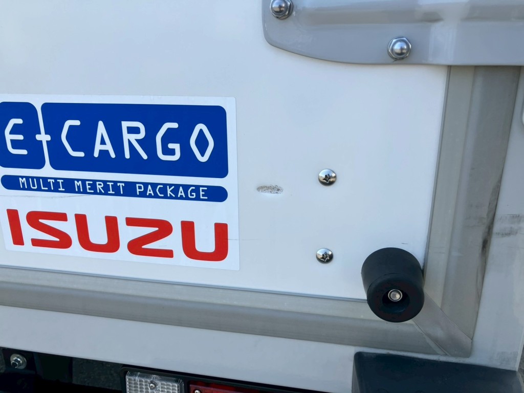 いすゞ エルフ 2RG-NPR88AM(2WD)の写真24