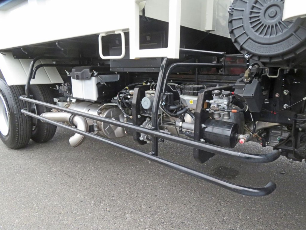 サイドバンパーの状態です。|日野 レンジャー 2PG-FD2ABA(2WD)の写真16