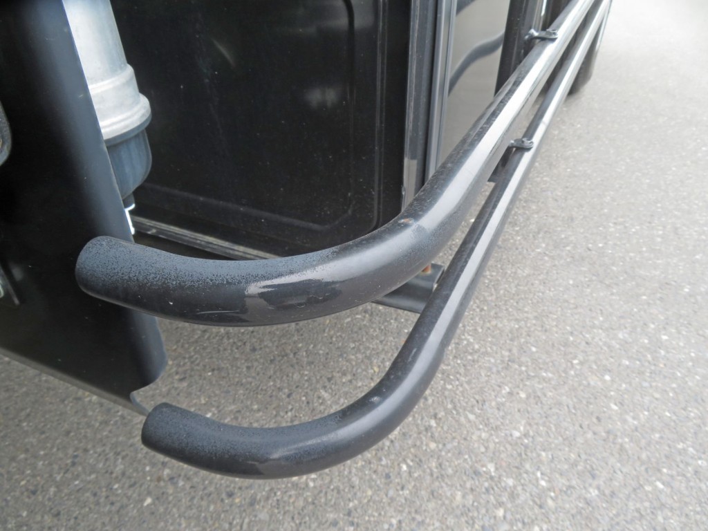サイドバンパーに色あせがあります。|日野 レンジャー 2PG-FD2ABA(2WD)の写真29