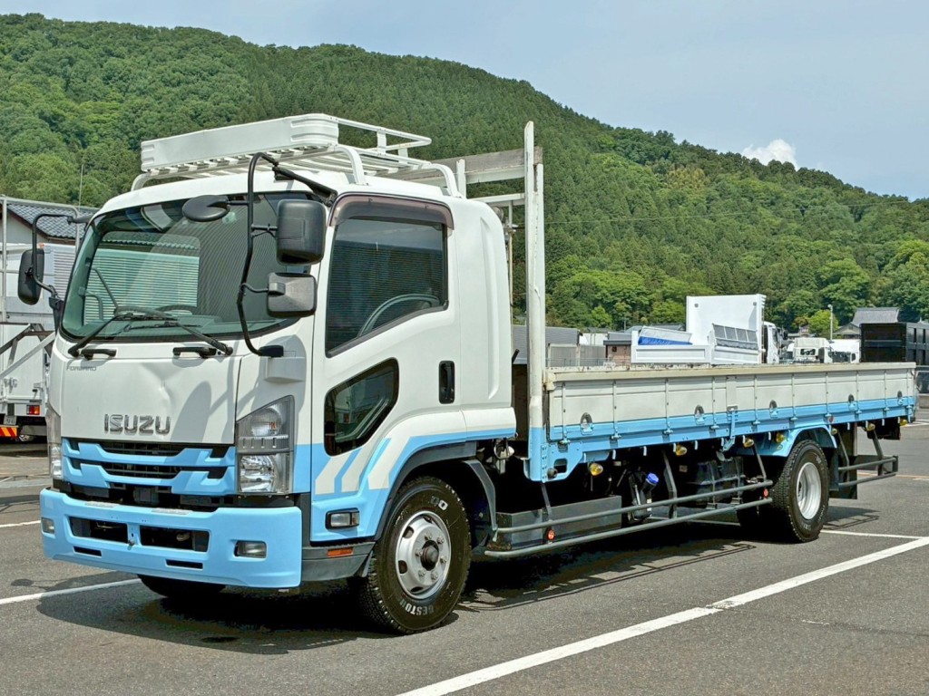 いすゞ フォワード 2PG-FRR90S2(2WD)の写真1