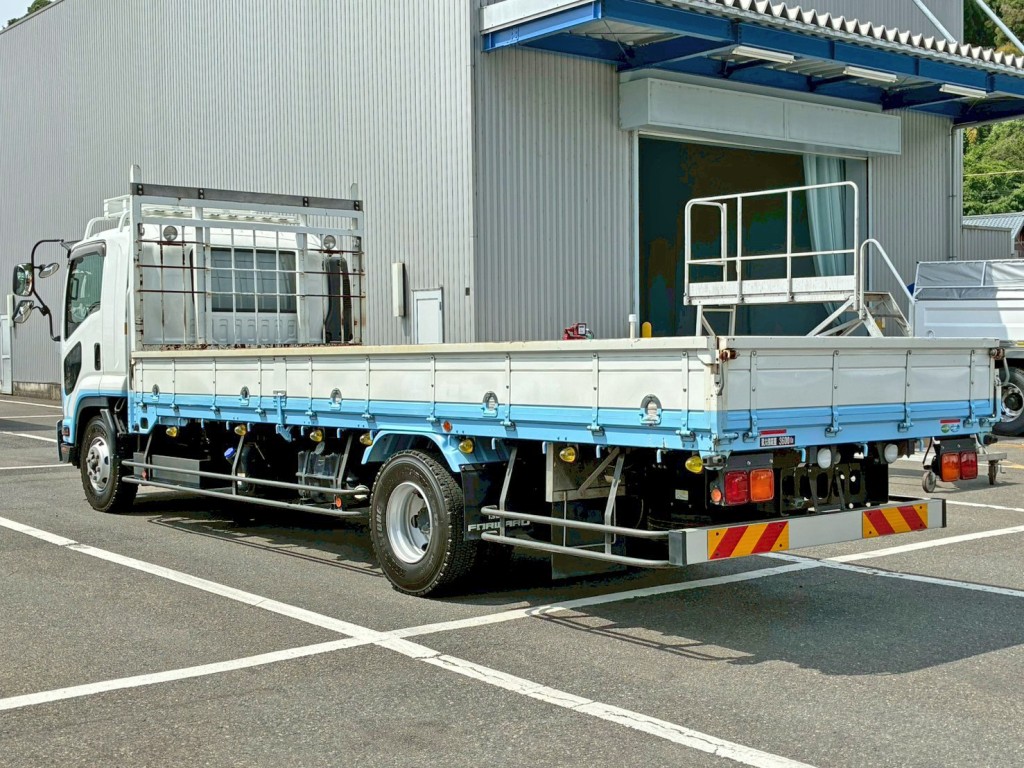 いすゞ フォワード 2PG-FRR90S2(2WD)の写真3
