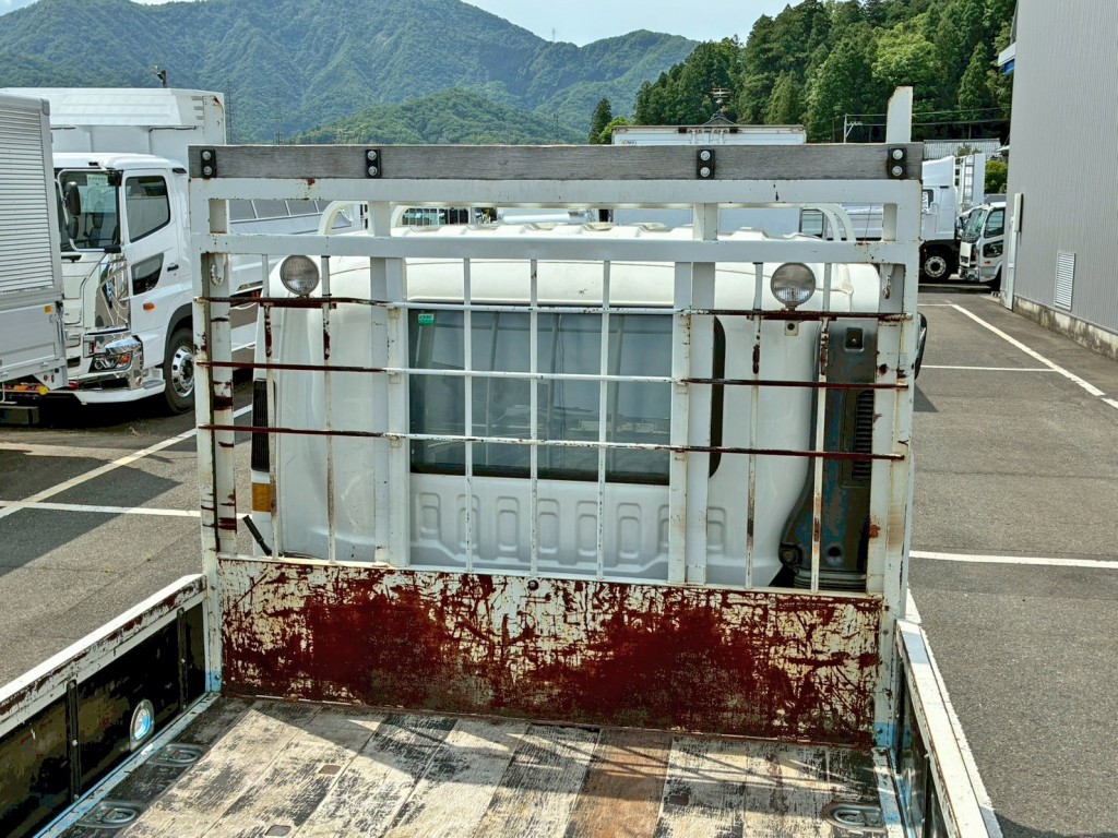 いすゞ フォワード 2PG-FRR90S2(2WD)の写真10