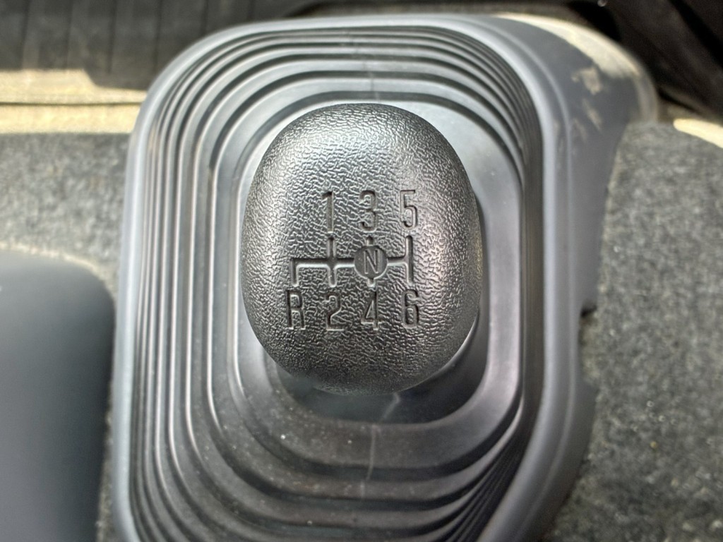いすゞ フォワード 2PG-FRR90S2(2WD)の写真24