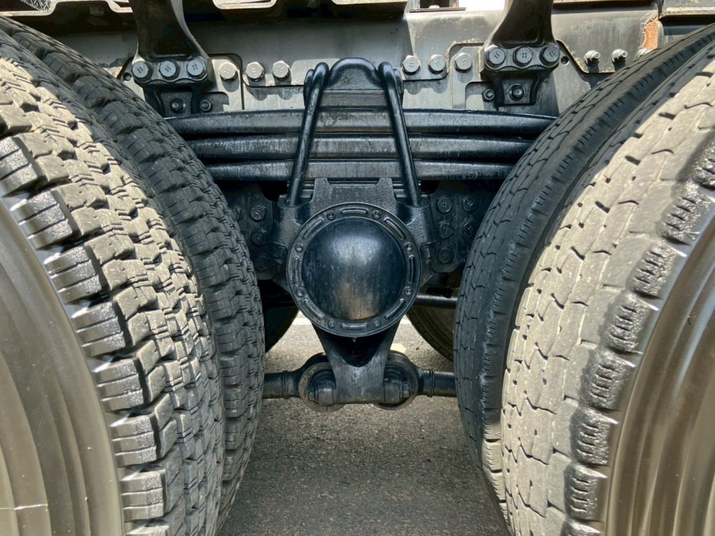 リーフサスです。|日野 プロフィア 2DG-SS1EKHAの写真5