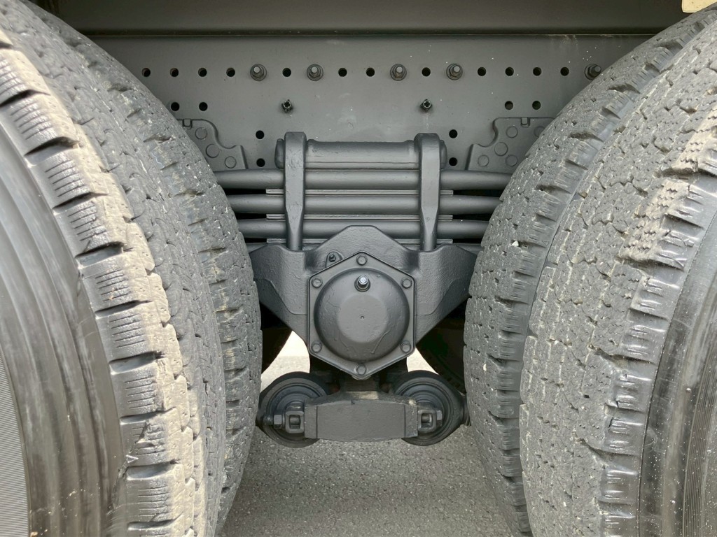 リーフサスです。|日野 プロフィア 2DG-FS1AGAの写真5