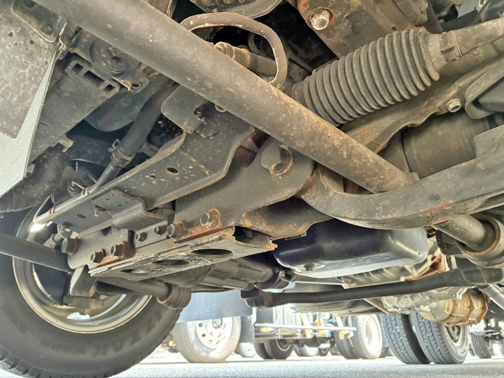 2デフ(4WD)です。|いすゞ エルフ TPG-NMS85AN(4WD)の写真6