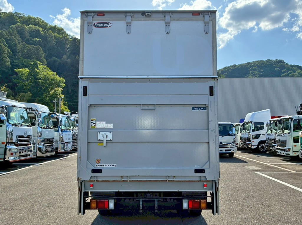 リヤ周りの状態です。|いすゞ エルフ TPG-NMS85AN(4WD)の写真9